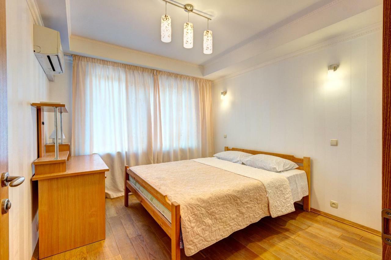 Apartments Near The Shopping Center Gulliver Kiev Extérieur photo