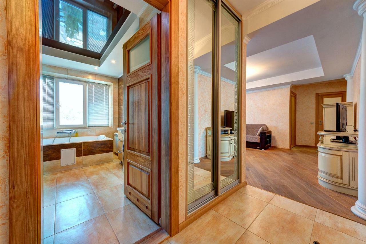 Apartments Near The Shopping Center Gulliver Kiev Extérieur photo