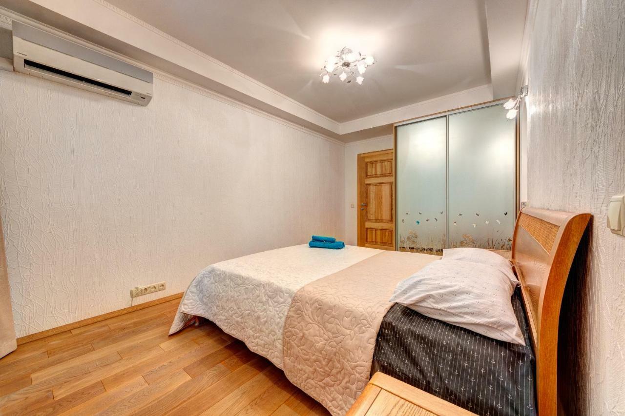 Apartments Near The Shopping Center Gulliver Kiev Extérieur photo