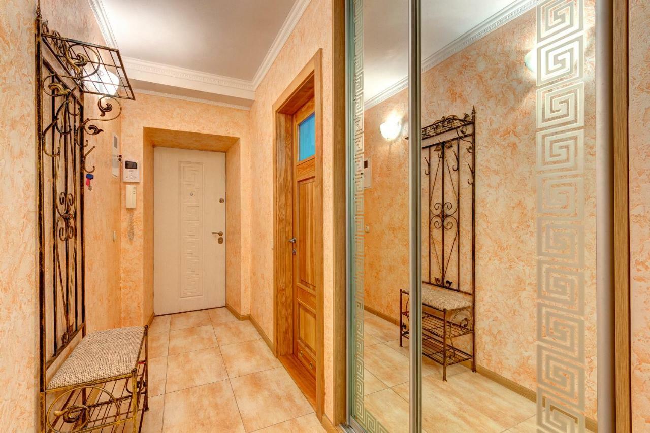 Apartments Near The Shopping Center Gulliver Kiev Extérieur photo